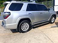 Toyota 4 Runner Limited 2022 - miniatura 3