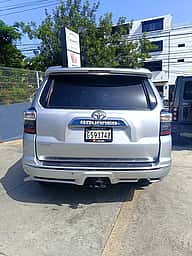 Toyota 4 Runner Limited 2022 - miniatura 4