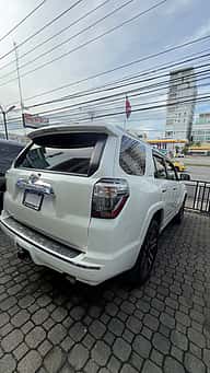 Toyota 4Runner Limited 2021 - miniatura 3