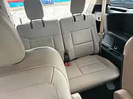 Ford Explorer XLT 2023 - miniatura 8