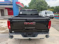 GMC Sierra 1500 SLT 2021 - miniatura 3