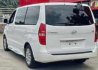 Hyundai Starex 2020 - miniatura 3