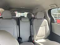 Toyota Sienna XLE 2022 - miniatura 11