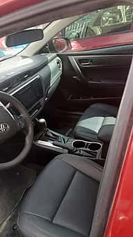 Toyota Corolla LE 2019 - miniatura 3