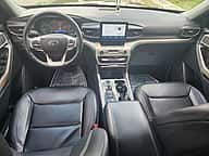 Ford Explorer XLT 2022 - miniatura 12