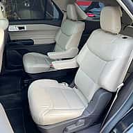 Ford Explorer Platinum 2020 - miniatura 9