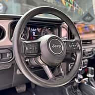 Jeep Gladiator Sport 2024 - miniatura 8