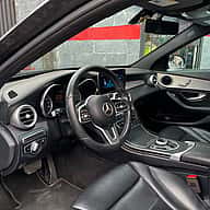Mercedes Benz C-Class C300 2019 - miniatura 10