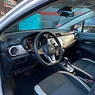 Nissan Versa SV 2021 - miniatura 6