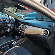 Nissan Versa SV 2021 - miniatura 9