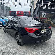 Toyota Corolla SE 2018 - miniatura 3