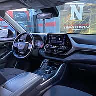 Toyota Highlander LE 2021 - miniatura 9