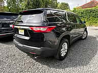 Chevrolet Traverse LS 2019 - miniatura 2