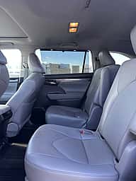 Toyota Highlander 2022 - miniatura 9