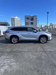 Toyota Highlander 2022 - miniatura 7