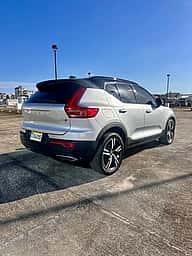 Volvo XC40 T5 R-DESING 2019 - miniatura 3
