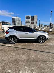 Volvo XC40 T5 R-DESING 2019 - miniatura 4