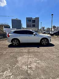 Volvo XC60 B5 Momentum 2022 - miniatura 4