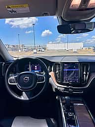Volvo XC60 B5 Momentum 2022 - miniatura 8