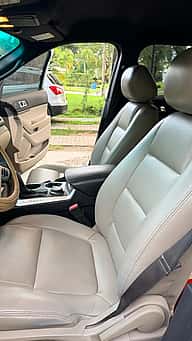 Ford Explorer XLT 2012 - miniatura 2