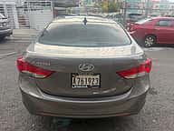 Hyundai Elantra SE 2013 - miniatura 8