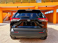 Toyota RAV4 XLE 2023 - miniatura 6