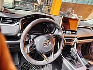 Toyota RAV4 XLE 2023 - miniatura 3