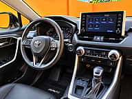 Toyota RAV4 XLE 2024 - miniatura 4