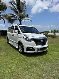Hyundai Grand Starex 2021 - miniatura 2