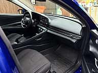 Hyundai Elantra SE 2021 - miniatura 9