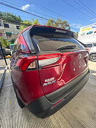 Toyota RAV4 LE 2021 - miniatura 8
