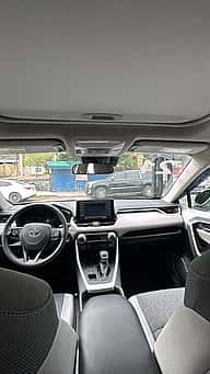 Toyota RAV4 XLE 2021 - miniatura 4