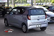 Daihatsu Mira 2017 - miniatura 2