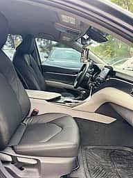 Toyota Camry LE 2022 - miniatura 8