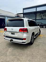 Toyota Land Cruiser VXR 2020 - miniatura 4