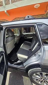 Toyota RAV4 XLE 2020 - miniatura 6