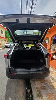 Toyota RAV4 XLE 2020 - miniatura 11