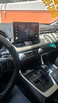 Toyota RAV4 XLE 2020 - miniatura 12