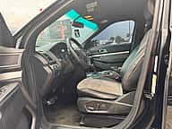 Ford Explorer XLT 2017 - miniatura 7