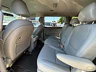 Kia Sedona LX 2020 - miniatura 10