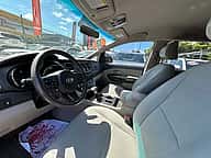 Kia Sedona LX 2020 - miniatura 8