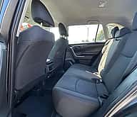 Toyota RAV4 LE 2021 - miniatura 8