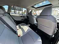 Toyota RAV4 XLE 2021 - miniatura 12