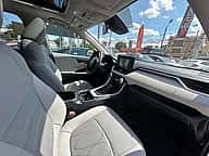 Toyota RAV4 XLE 2021 - miniatura 7