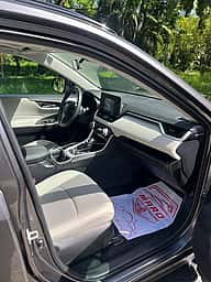 Toyota RAV4 XLE Premium 2021 - miniatura 10