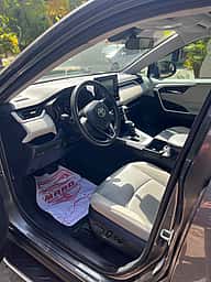 Toyota RAV4 XLE Premium 2021 - miniatura 8
