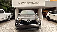 Toyota Highlander LE 2023 - miniatura 2