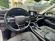 Toyota Highlander LE 2023 - miniatura 12