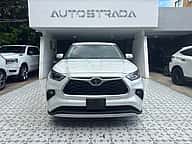 Toyota Highlander LE 2023 - miniatura 2