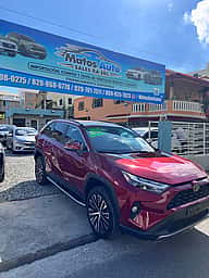 Toyota RAV4 XLE 2024 - miniatura 3